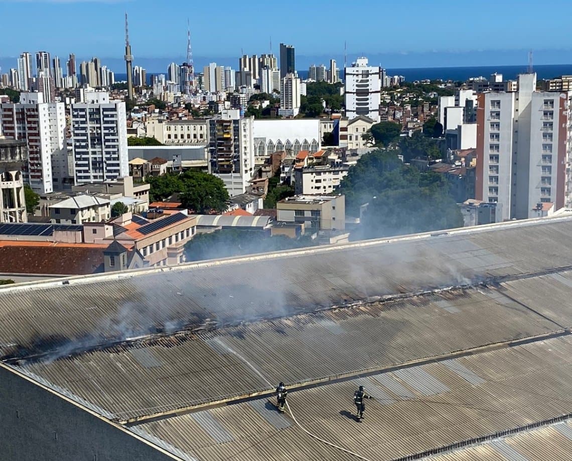 Coronel do Corpo de Bombeiros fala sobre incêndio no Teatro Castro Alves; assista