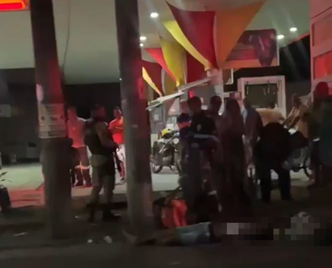 Após perseguição policial, homem morre e outro fica ferido em Salvador; veja vídeo 