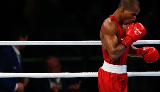 Imagem de Pugilista baiano Robson Conceição vira top-15 mundial dos superpenas, após 16ª vitória