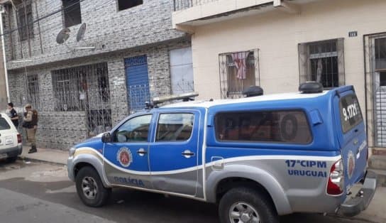 Imagem de PM salva dois homens do "tribunal do crime" em Salvador; "já estavam ajoelhados", diz major 