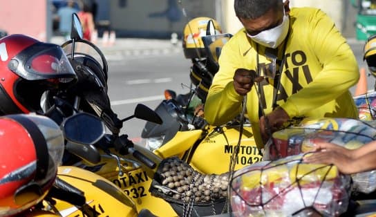 Imagem de Prefeitura de Salvador entrega cestas básicas a mototaxistas a partir da próxima segunda