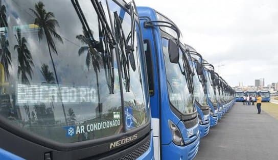 Imagem de Protesto de rodoviários impede saída de ônibus da garagem da CSN nesta segunda-feira; entenda