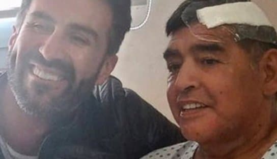 Imagem de Neurocirurgião e outros seis são denunciados formalmente por morte de Maradona, diz jornal 