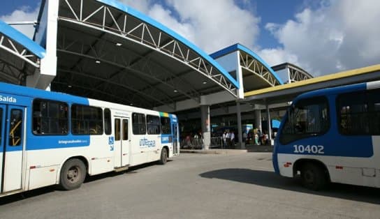 Imagem de "Segura aí, 'motô'": ônibus e metrô funcionarão em horário reduzido durante fim de semana