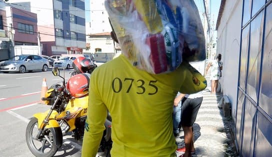 Imagem de Nova entrega de cestas básicas a mototaxistas de Salvador começa nesta segunda 