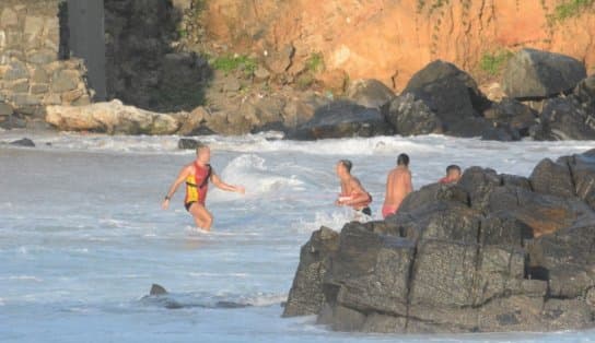 Imagem de Turista se afoga no Farol da Barra e é resgatado pelos guarda-vidas do 13º GBM