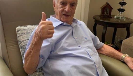 Imagem de Orlando Drummond,  de 101 anos, recebe alta após dois meses internado