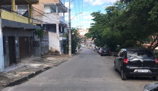 Imagem de Vídeo: suspeito de assalto é rendido e espancado pela população no bairro da Mata Escura, em Salvador