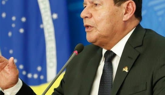 Imagem de 'Escanteado', Hamilton Mourão afirma que não sabe o que se discute no Planalto: "É chato deixar o vice fora de reuniões com ministros"