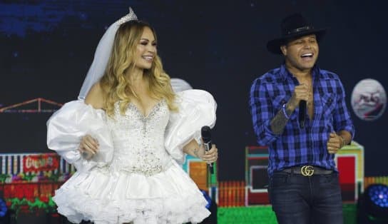 Imagem de Live do Galinho alcança mais de 330 mil acessos pelo Youtube; madrinha da festa, Solange Almeida recebeu convidados por quase cinco horas