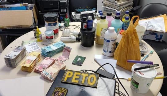 Imagem de Laboratório que produzia cédulas e CNH falsas é desarticulado por policiais militares em São Gonçalo dos Campos