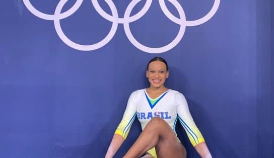 Imagem de Ao som de Baile da Favela, Rebeca Andrade fatura prata e escreve nome na história da ginástica feminina do Brasil 