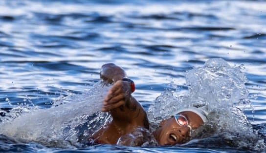 Imagem de É OURO! Nadadora baiana Ana Marcela Cunha fatura o primeiro lugar na Maratona Aquática