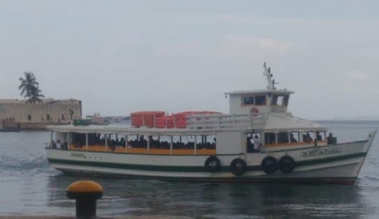 Imagem de Marinha faz alerta sobre ventos de até 60 km por hora, e Astramab decide suspender novamente a travessia Salvador-Mar Grande