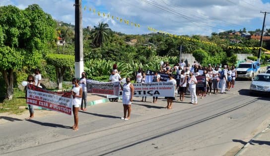 Imagem de Sobreviventes protestam após tragédia com a Cavalo Marinho I completar quatro anos; "a gente continua sem resposta" 