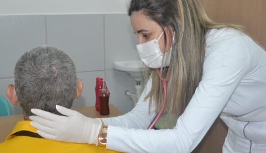 Imagem de GRATUITO: instituição oferece atendimento de fonoaudiologia para reabilitação da voz para pacientes que tiveram Covid-19