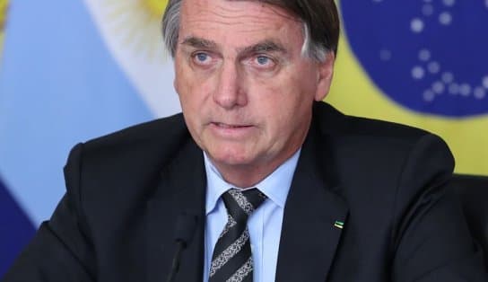 Imagem de Bolsonaro diz que Câmara estuda fixar imposto estadual dos combustíveis; na Bahia, Rui já sinalizou a não redução