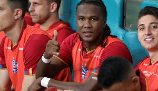 Imagem de Bahia quis preservar "intimidade" de Rodallega, mas acaba revelando motivo que tirou o jogador de duas partidas: "otite"