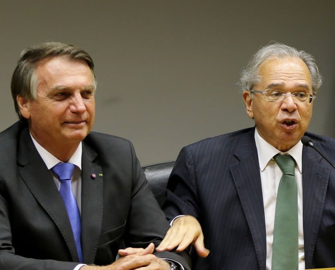 Guedes decide ficar no governo e faz pronunciamento com Bolsonaro; "não faremos nenhuma aventura"