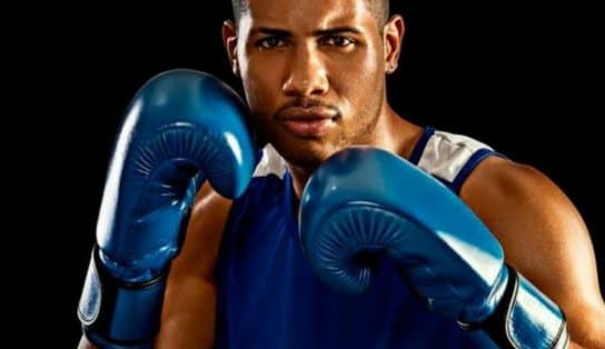 Imagem de Campeão olímpico Hebert Conceição participa de aula de boxe com alunos na base comunitária do Calabar