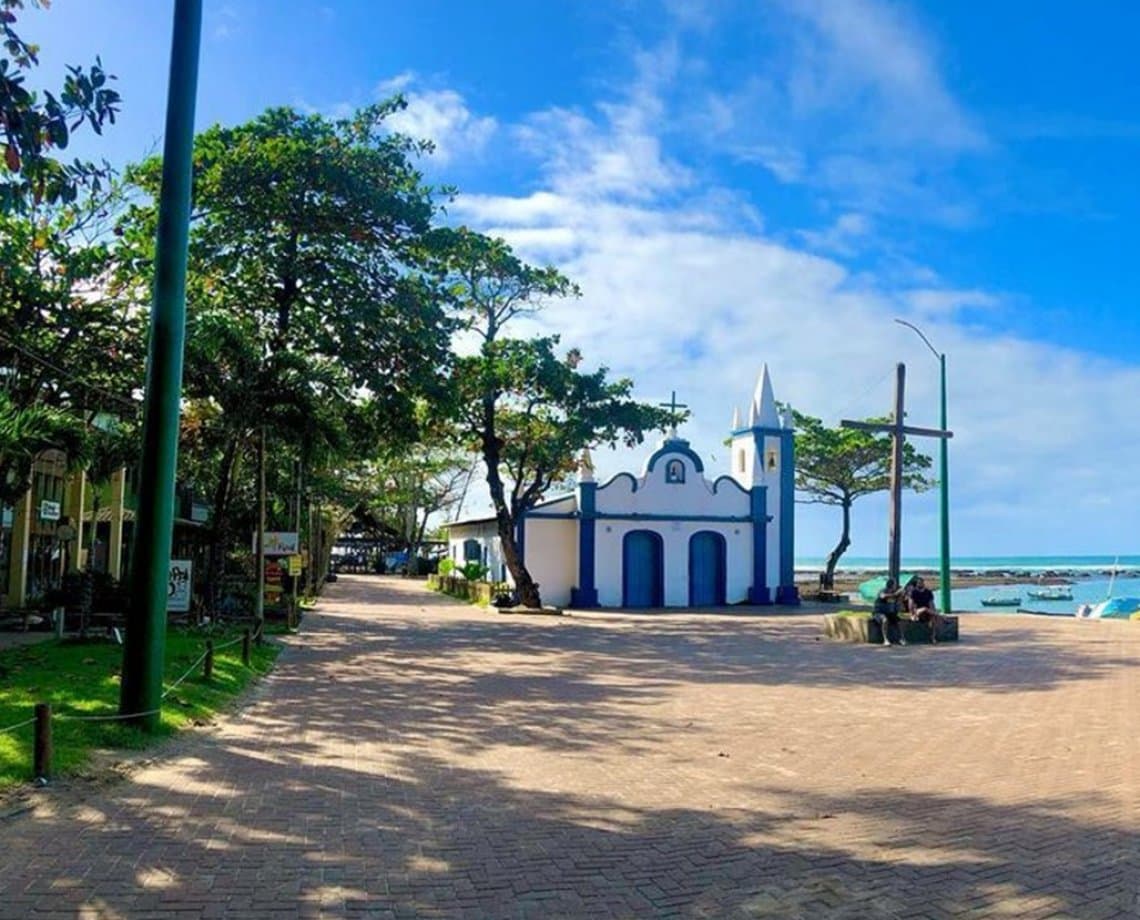 Máscaras deixam de ser obrigatórias em ambientes abertos na Praia do Forte e Imbassaí