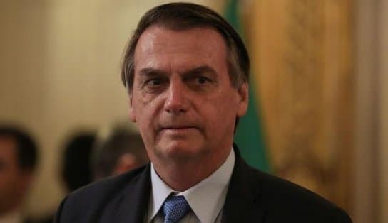 Imagem de Bolsonaro deve anunciar filiação ao PL até esta terça-feira, diz colunista