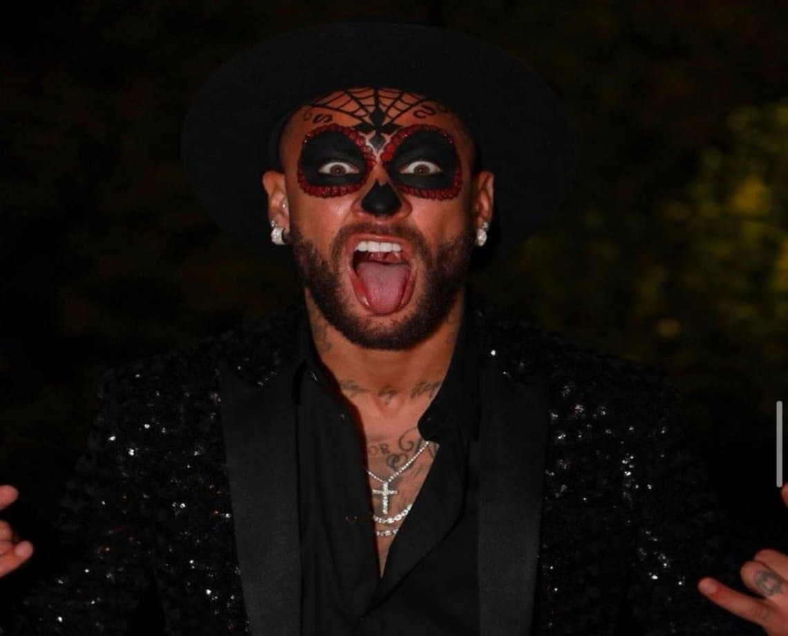 Neymar faz festa de Halloween dois dias após morte de Marília Mendonça e recebe críticas: "supera luto rápido"