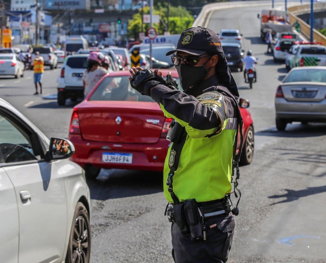 Confira os órgãos públicos que funcionam e que não funcionam em Salvador nesta segunda-feira 15 de novembro