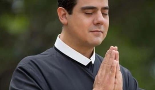 Imagem de Polícia Federal pede prisão de padre Robson; religioso teria comprado até avião com doações para a igreja