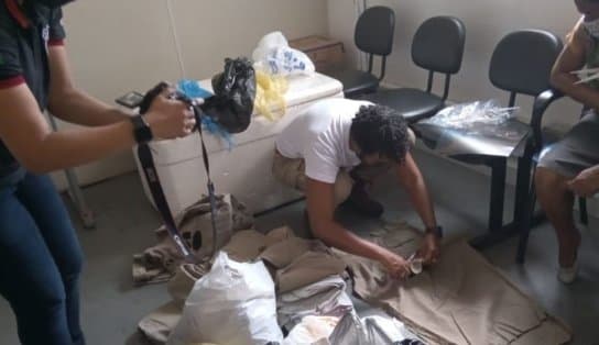 Imagem de Boa ação: fardas antigas da PM viram cobertor para moradores de rua