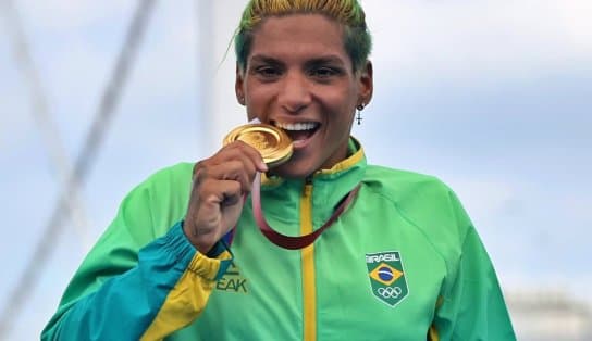 Imagem de Vereadores de Salvador aprovam concessão da Medalha Thomé de Souza à campeã olímpica Ana Marcela Cunha