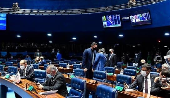 Imagem de Senado aprova a lei do Fundeb; texto lista profissionais da rede de educação básica que podem ser beneficiados com recursos