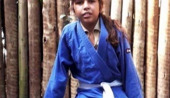 Imagem de  Menina de 14 anos que atriz queria adotar é executada em região paradisíaca da Bahia e grupo protesta