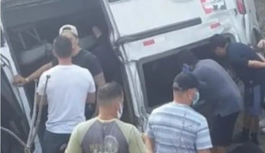 Imagem de Van que transportava músicos da banda de Gusttavo Lima sofre acidente e capota na Paraíba