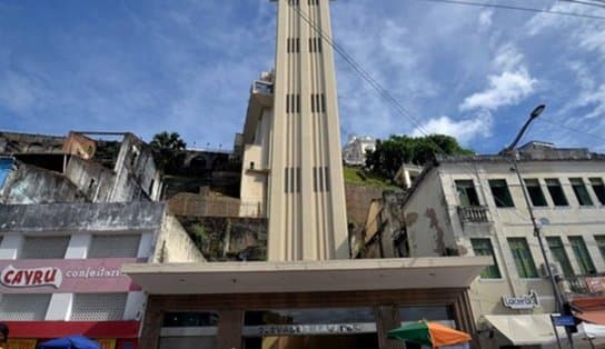 Imagem de Na ativa: Elevador Lacerda volta a funcionar após ter serviço suspenso na véspera do Natal