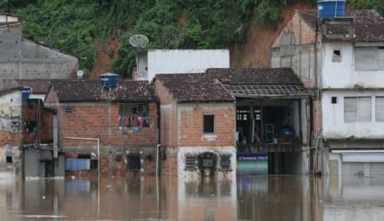 Imagem de Número de mortes causadas pelas chuvas na Bahia chega a 25; mais de 150 municípios estão em estado de emergência