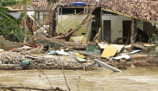 Imagem de Tragédia das chuvas na Bahia provocaram pessoas pedindo água de caminhão para beber e cenário de guerra: ministro dá relato