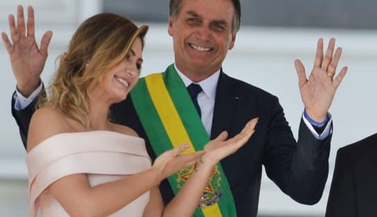 Imagem de Michelle Bolsonaro fala sobre nova internação de presidente por facada: "sequela que levaremos para o resto de nossas vidas" 