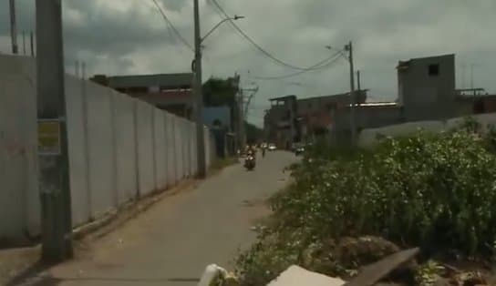 Imagem de Rua ou Lixão? Moradores de Paripe reclamam da sujeira do bairro