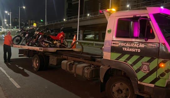 Imagem de Velozes e surpreendidos: PM apreende 10 motos de "arruaceiros do asfalto" em Salvador; "oportunidade perfeita", diz oficial