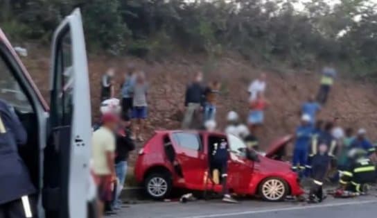 Imagem de Tragédia: grave acidente deixa quatro mortos na estrada de Porto Seguro; vítimas ficaram presas às ferragens 