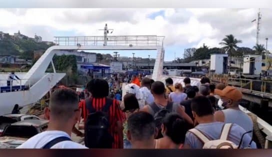 Imagem de Passageiros do ferry ficam 40 minutos no mar após falta de energia no terminal da Ilha de Itaparica 