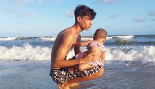 Imagem de Atentado a tiros deixa adolescente e jovem de 22 anos mortos na Bahia; cartinha de filha emociona 