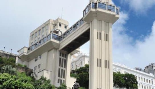 Imagem de Cabines do Elevador Lacerda apresentam falhas e ascensor é fechado nesta quinta-feira; Plano Inclinado é alternativa