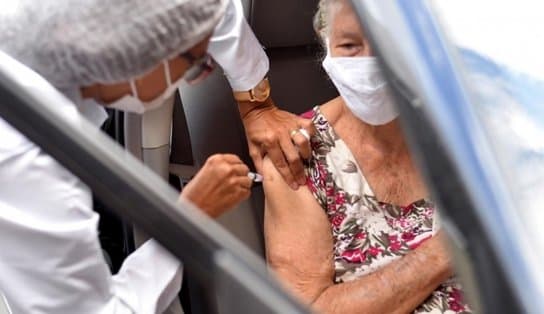 Imagem de Se ligue! Vacinações contra Covid-19 e gripe estão suspensas neste domingo em Salvador