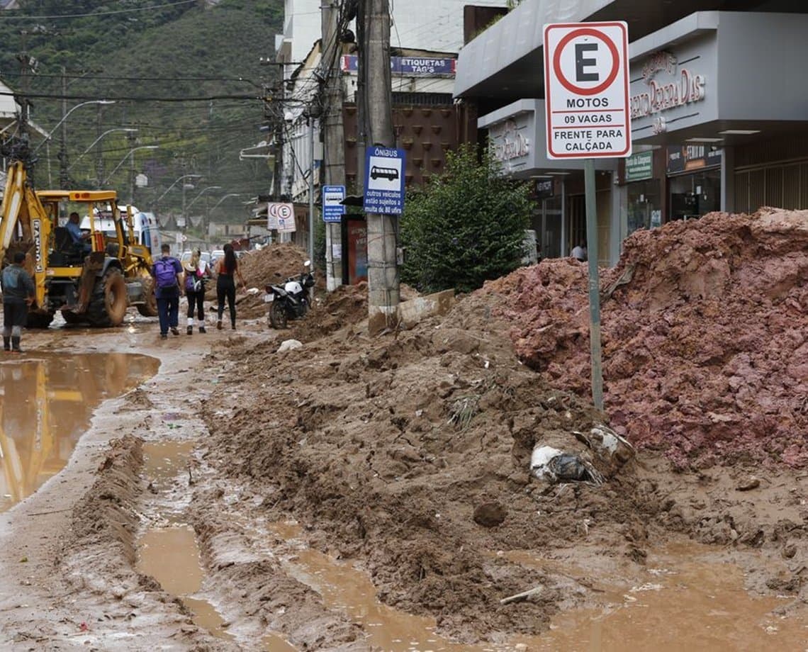 Total de mortos em Petrópolis sobe para 138; apenas 91 foram identificados