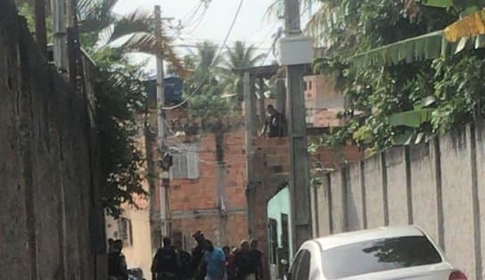 Imagem de Moradores são feitos reféns dentro de casa em Boca da Mata de Valéria; região é alvo de operação policial