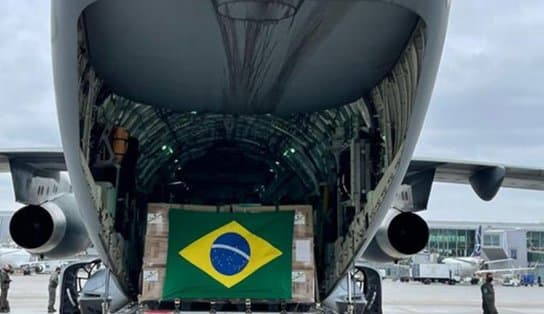 Imagem de Ajuda: avião da FAB chega à Polônia para resgatar brasileiros da guerra