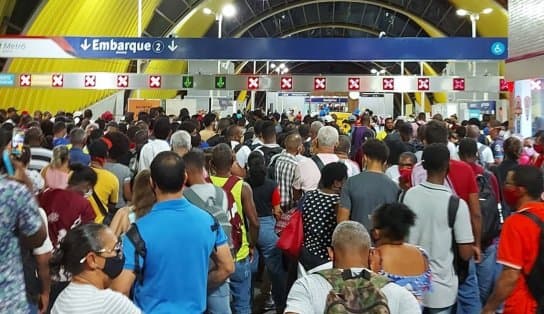 Imagem de Metrô de Salvador para serviço após pane elétrica e causa transtornos na volta pra casa; assista