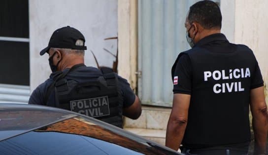 Imagem de Sargento da PM dispara 14 tiros em bar após vítima recusar cerveja em Feira de Santana; ele está preso 